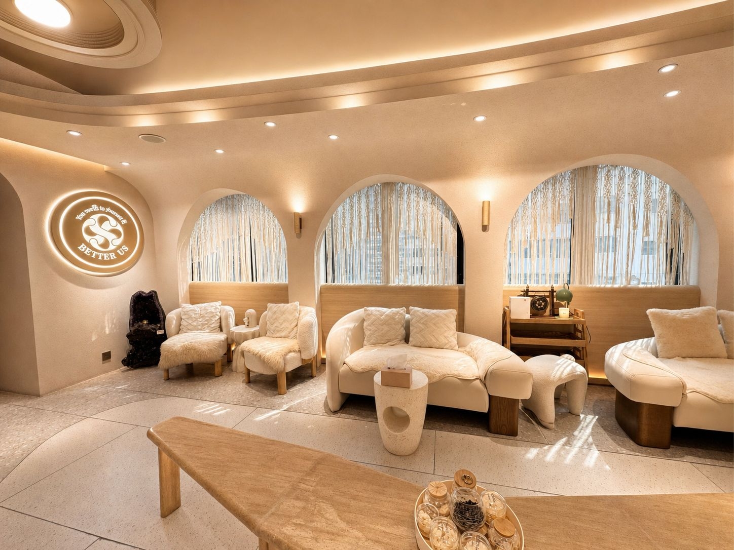 Better US reception and lounge